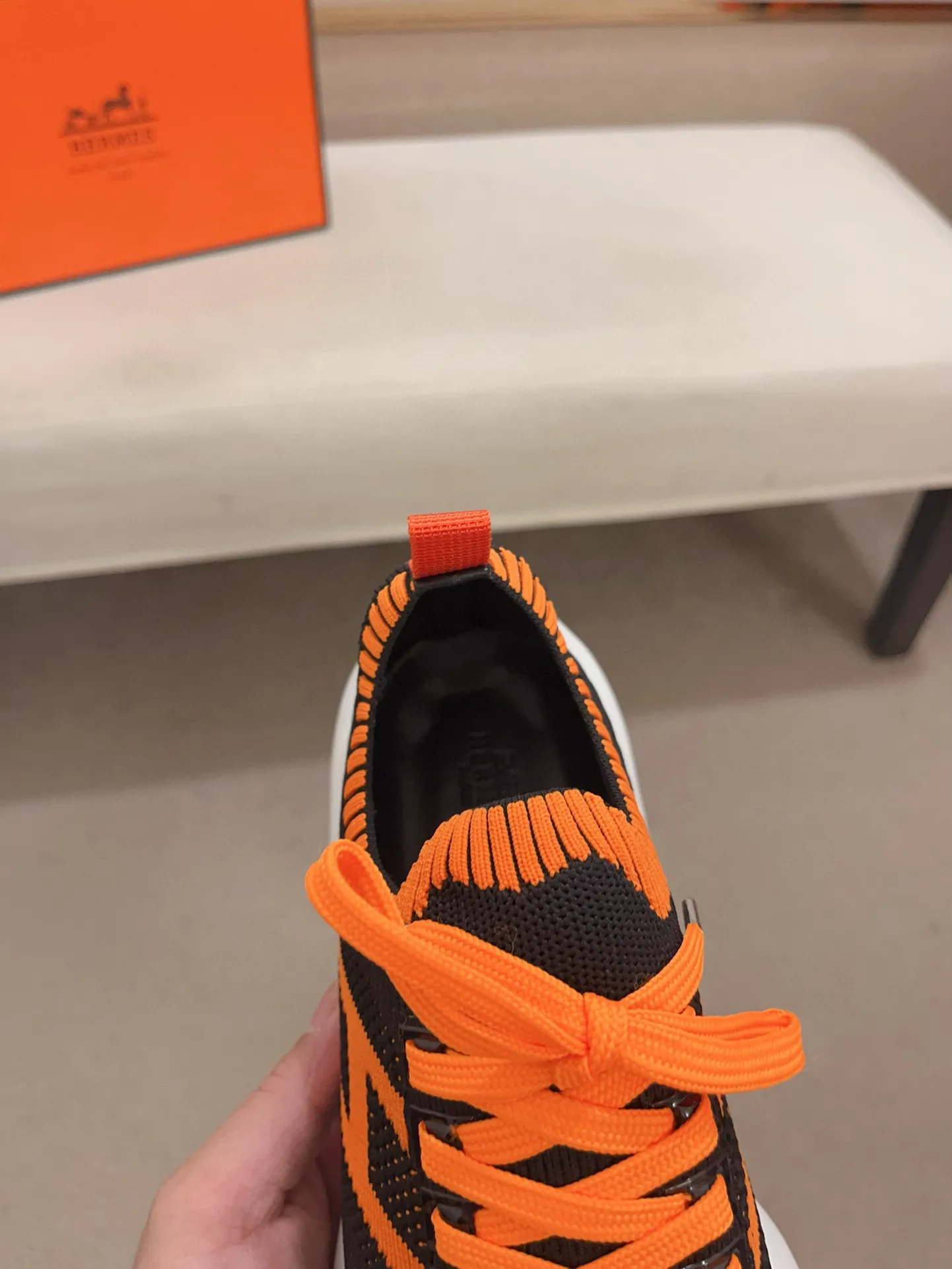 Men's clothing and shoes💰: 420💰《HERMES》【Classic Original Version】Hermès; top 🔝purchasing agent🔍🔍men's latest 🇺🇸 counters are on sale at the same time, original fly-knit fabric imported from Italy is exquisite in workmanship (Italian 🇮🇹Imported water-dyed 🐂cowhide lining) sole: original sole provided by the original factory, ⚠️exclusive double-layer activity·TPR·rubber·combined molded outsole; Code number: 38-44 (45/46 can be customized, non-refundable)